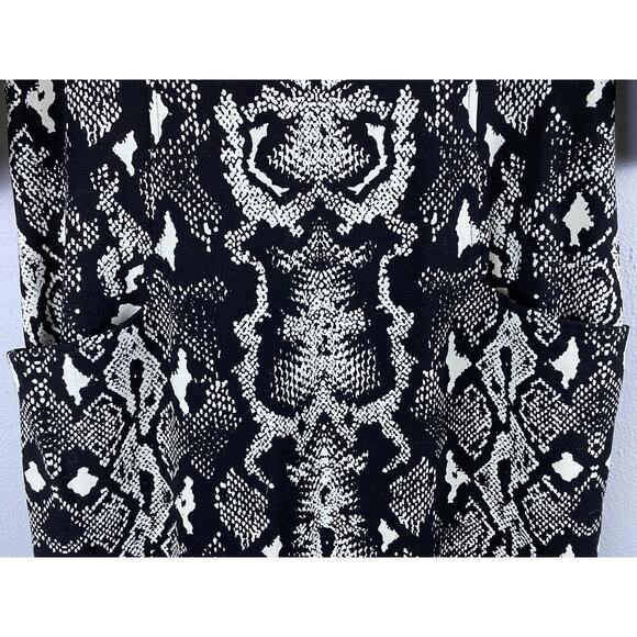 NWOT J McLaughlin Sz M Snake Print Blk White Pockets Keyhole Back 3/4 Slv Dress - Picture 4 of 13